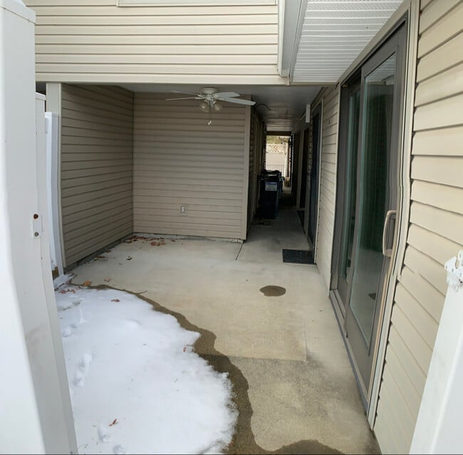 Photo - 43 Commons Dr