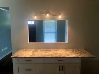 Photo - 215 Cardinal Dr