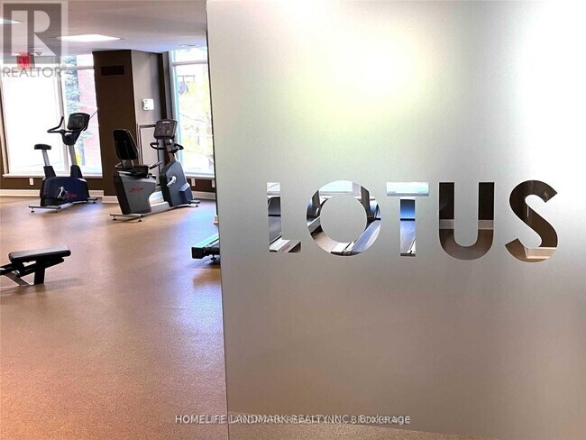 Photo - 8 Scollard St Unité 1009