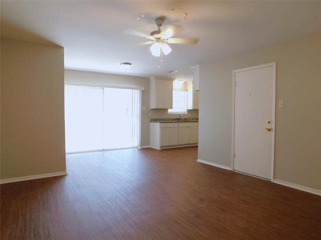 Photo - 217 Mockingbird Ln