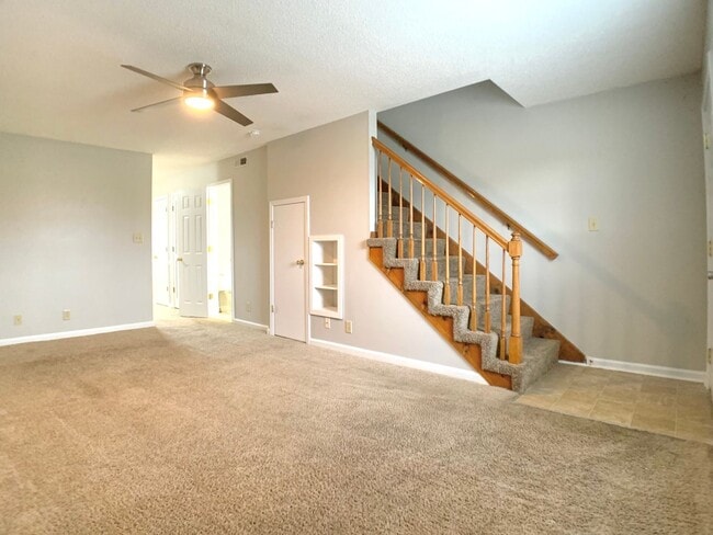 Photo - 329 Audrea Ln