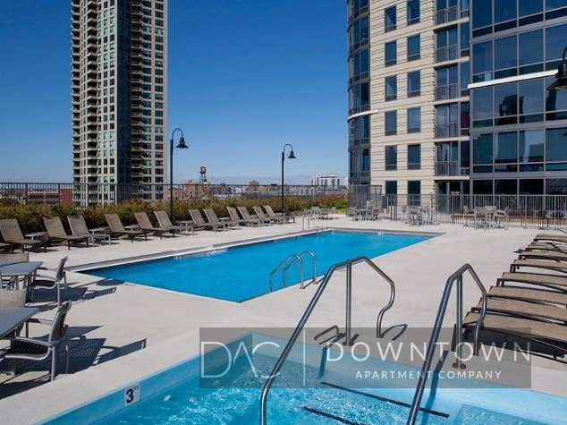 Photo - 550 N Kingsbury St Condo
