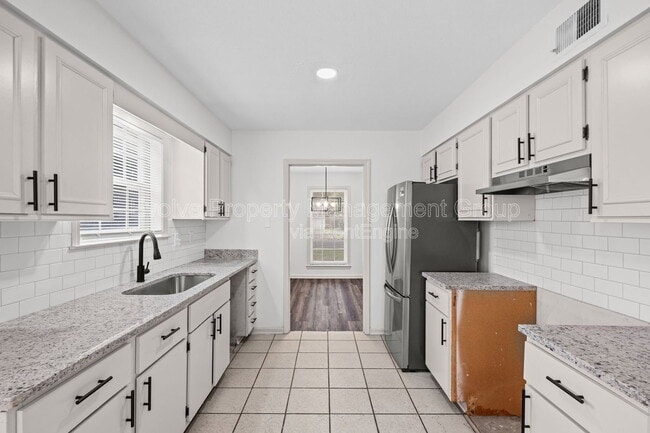 Photo - 6326 Thornfield Dr