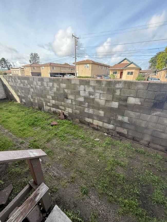 Photo - Completely renovated 3 bedroom apartment with a patio Unidad 4526D