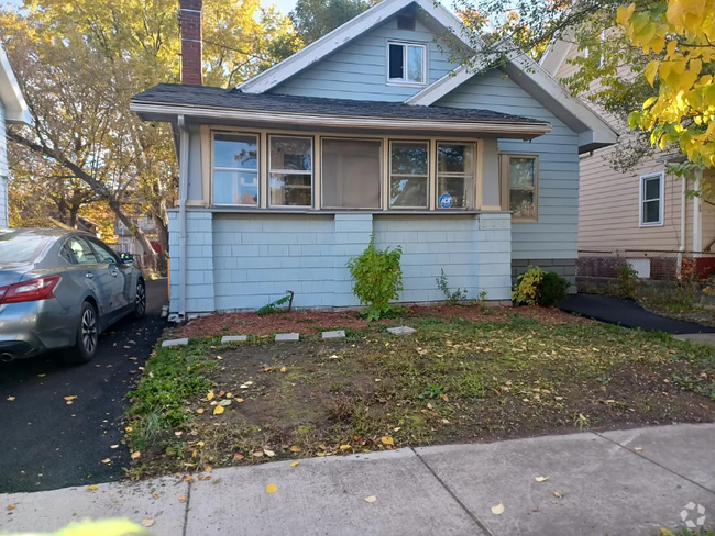 Building Photo - 386 Westfield St Rental