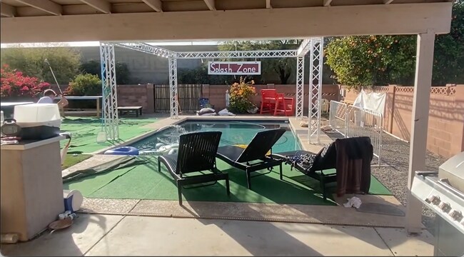 Photo - Huge Yard backing the 60.  5 Bed 3 Bath house at ASU