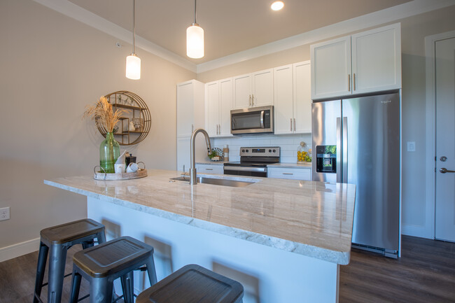 Building Photo - The Elle on Lockwood Rental