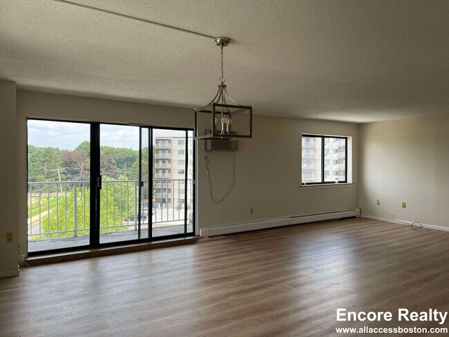 131 Coolidge Ave