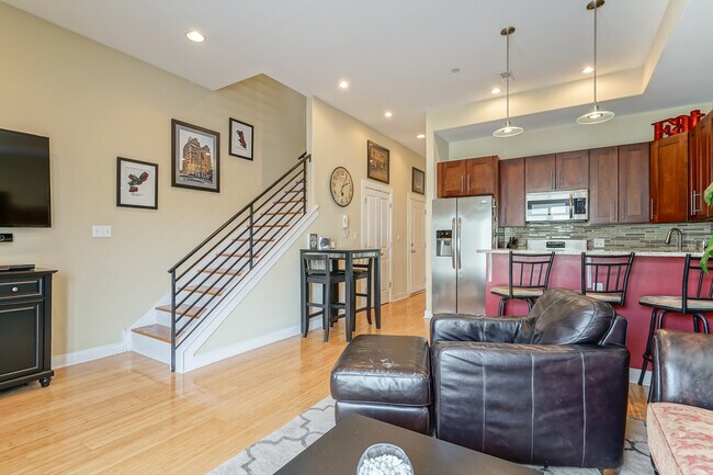 Photo - 1533 Fairmount Ave Unit 2R