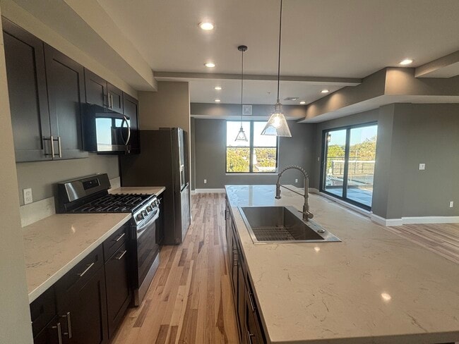 Photo - Dutchtowne Pointe