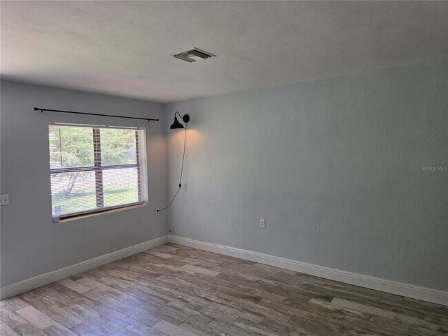 Photo - 2205 S Park Ave