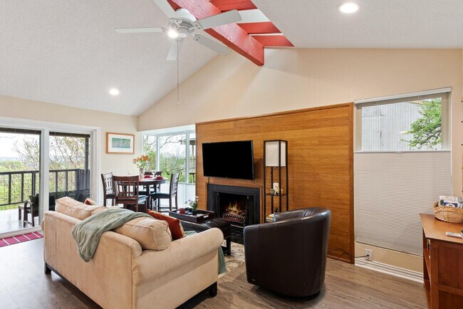 Photo - 1200 Hollow Creek Dr Unit ID1054229P