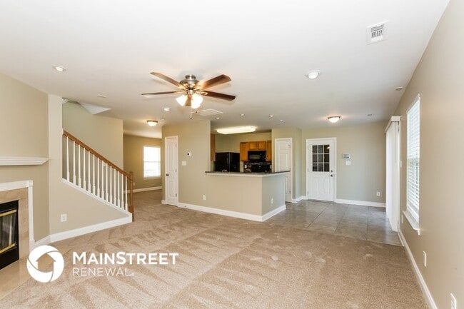 Photo - 15726 De Havilland Dr