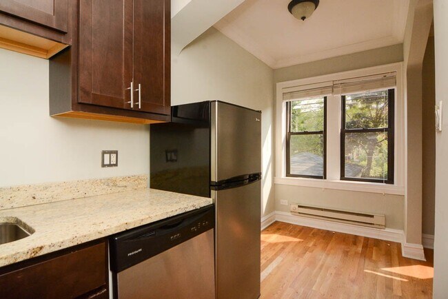 Photo - 4743 N Hermitage Ave Unit A07W