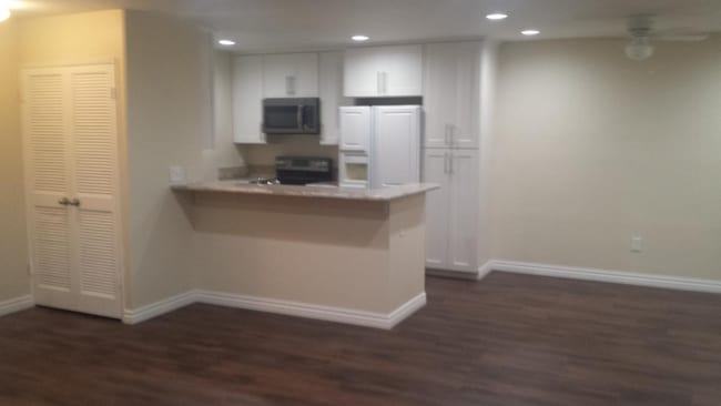 Photo - 2521 W Sunflower Ave Apartment