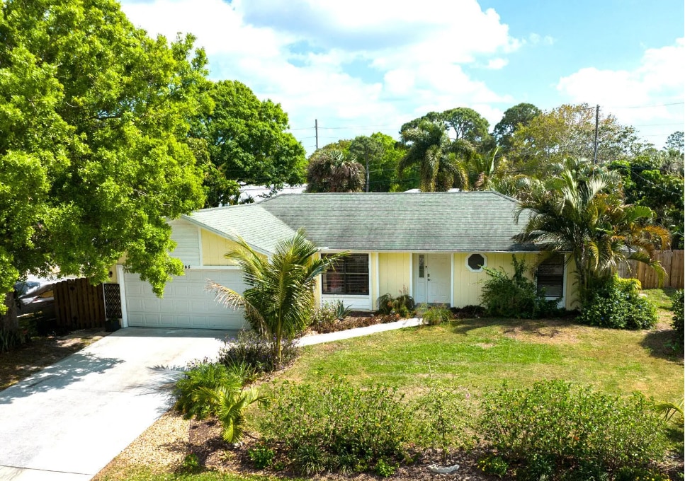 Photo - 385 Toledo St