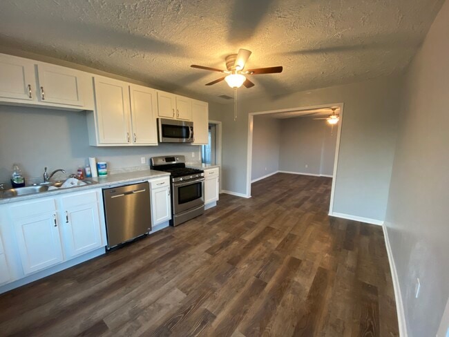 Photo - 912 W Locust St Unit Upper