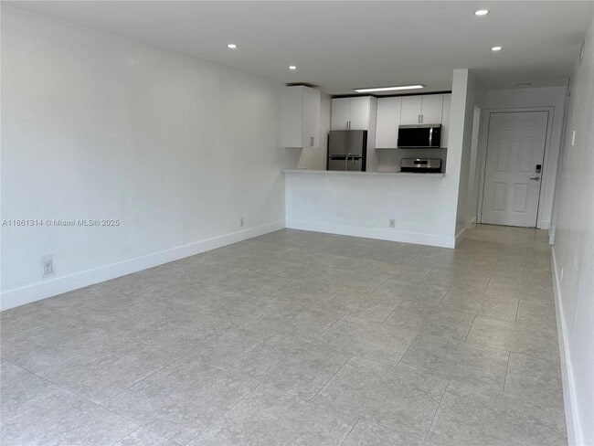 Building Photo - 17901 NW 68th Ave Unit R210 Rental