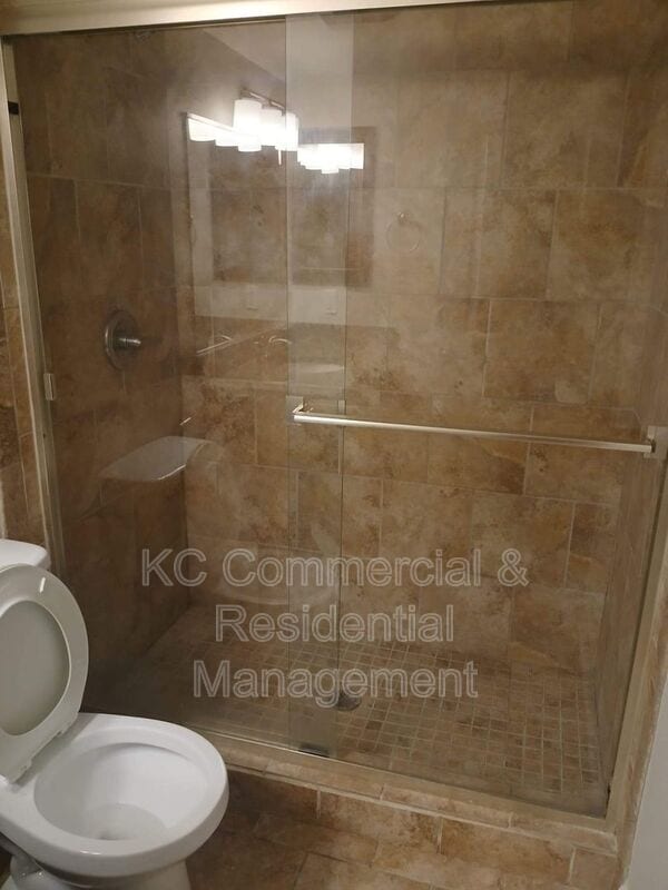 Photo - 530 W 10th St Unit #530