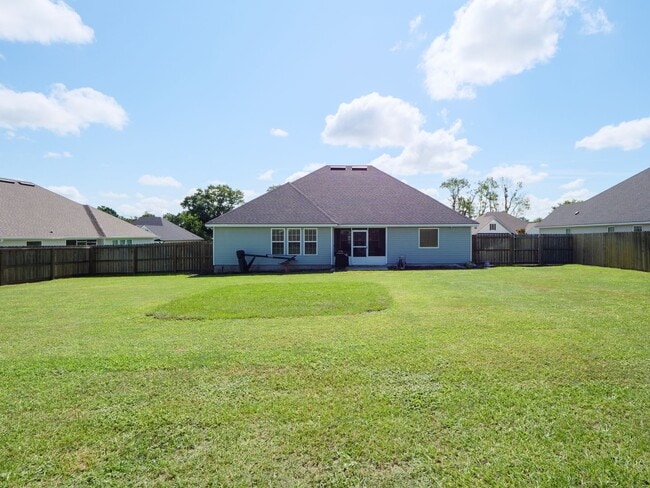 3960 Landings Cir