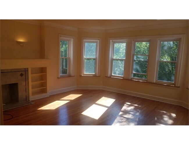 Building Photo - 7935 S Wood St Unit 2 Rental