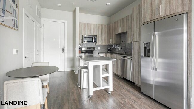 Photo - 1900 Airport Commerce Dr Unidad 2207