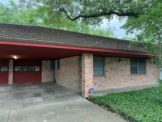 Photo - 1011 Pampa St Apartment