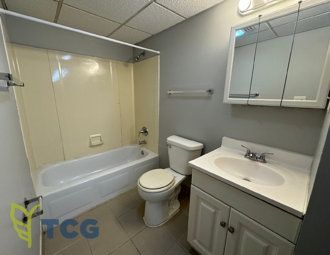 Photo - 2402 Marquette Rd Unit Apt 9