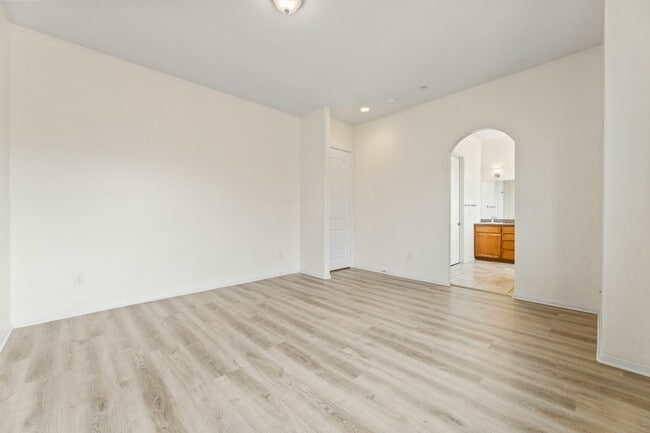 Photo - 1460 Patricia Ave Townhome
