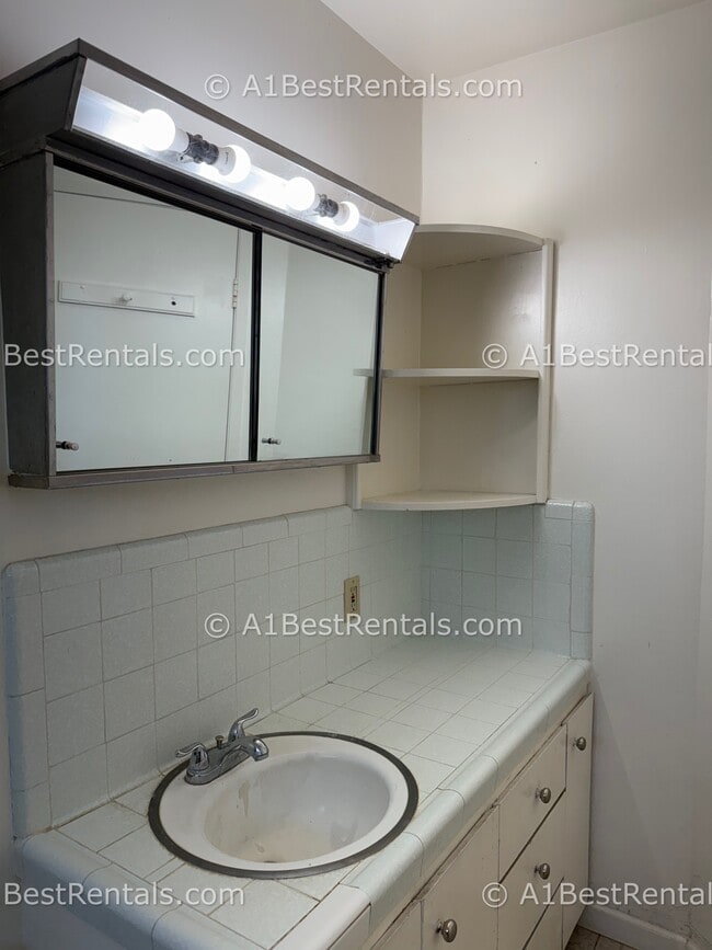 Photo - 5355 Yosemite Blvd