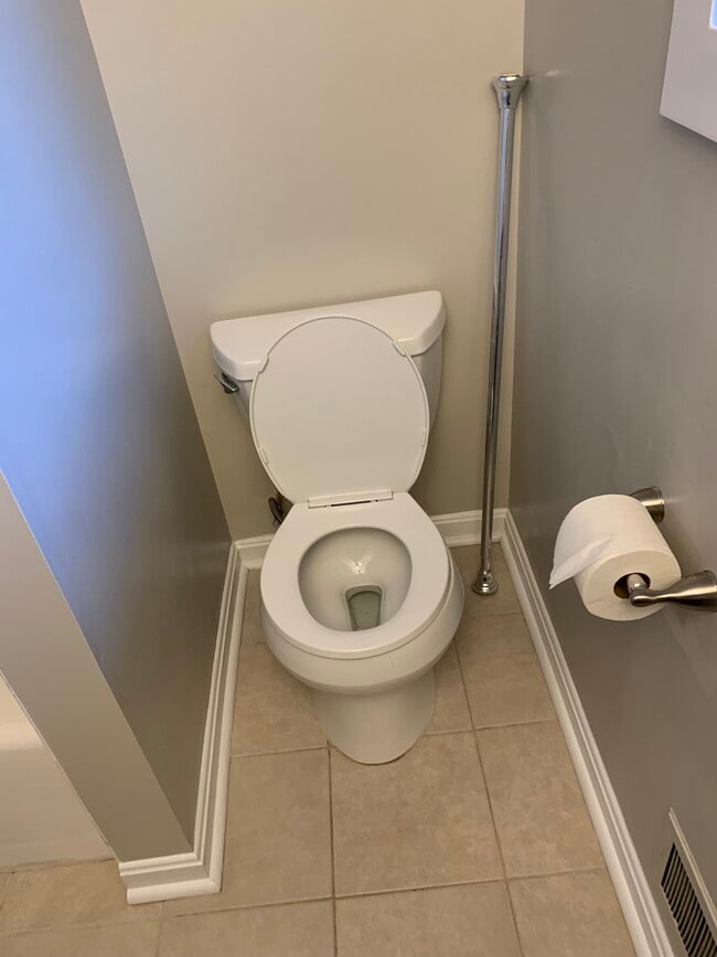 Photo - 10031 Renfrew Rd