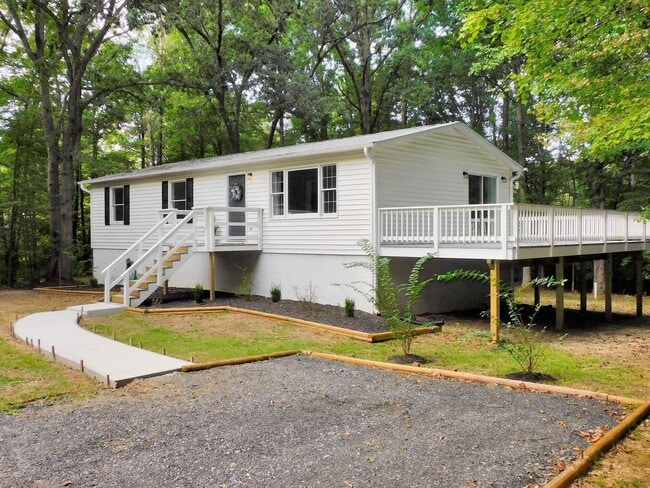 Photo - 4225 Robinson Rd