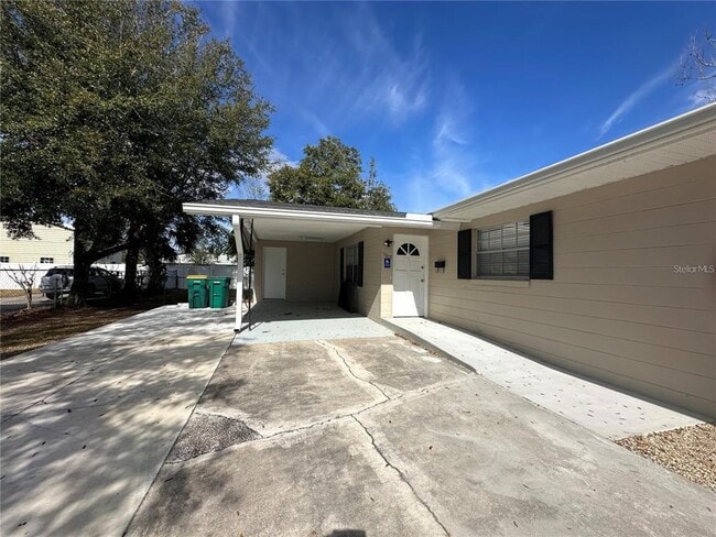 Building Photo - 1017 E 1st Ave