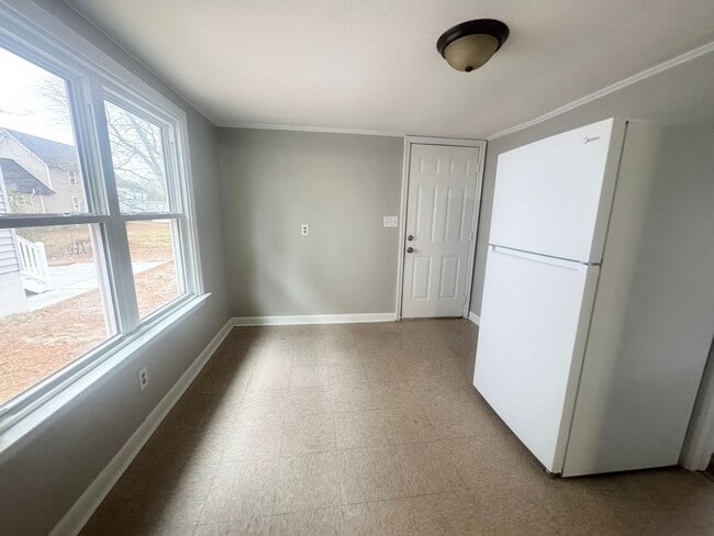 Photo - 307 W Cypress St