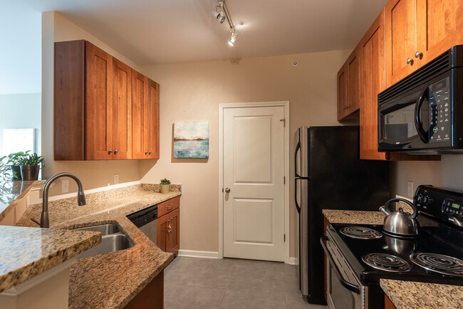 Photo - 735 Walker Sq Unit 735 Waalker Square #3A