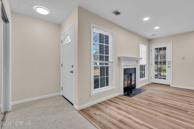 Photo - 435 Hancock Pl