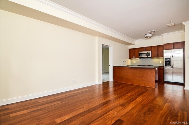 Photo - 30 Elm Pl Unidad 2A