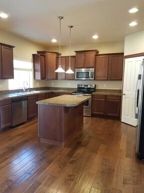 Photo - Coming for late month, move in in October!...