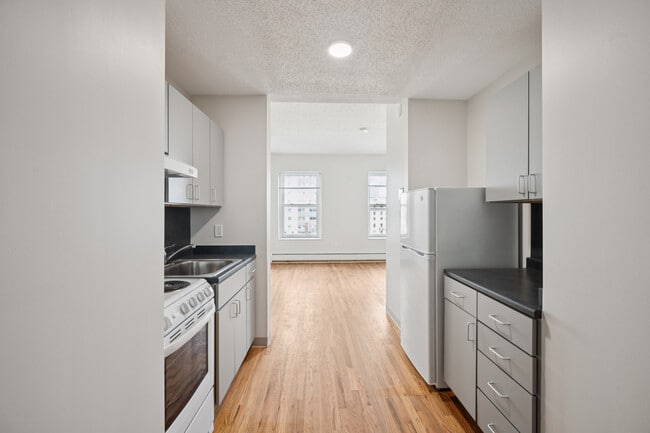 Photo - Aurora Apartments