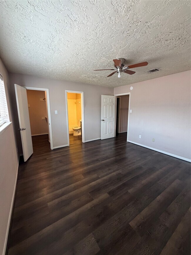 Photo - 3010 Bee Cave Dr