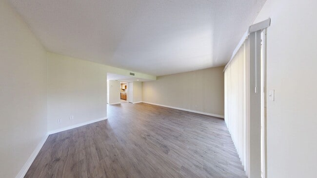 Photo - 2Bed/1.5Bath TOWNHOUSE IN WINTER PARK!!   ...