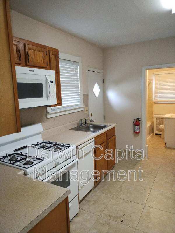 Photo - 1917 W High St