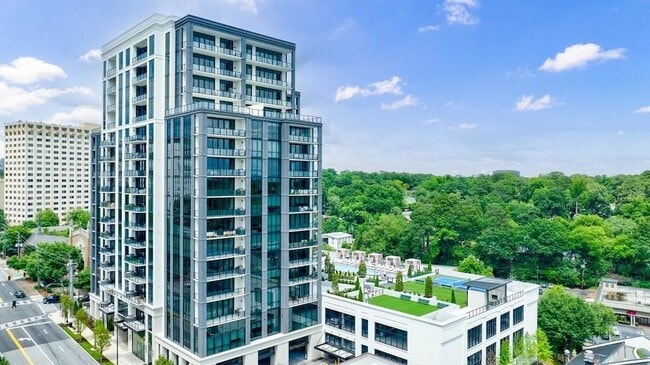 Building Photo - 2425 Peachtree Rd Unit 1806 Rental