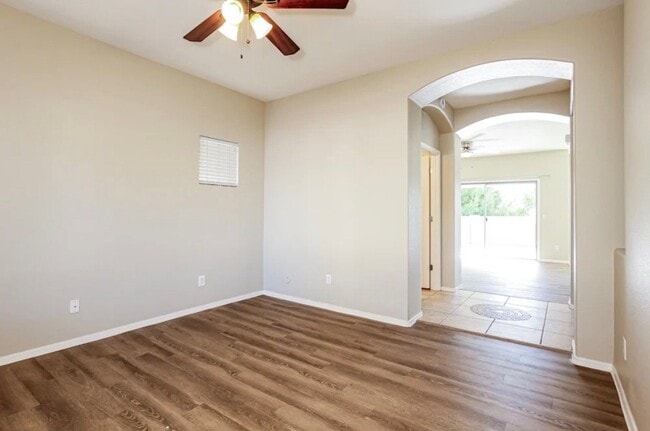 Photo - 2419 W Park St
