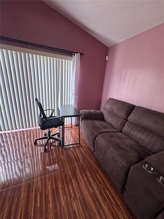 Photo - 138 Pinewood Cir