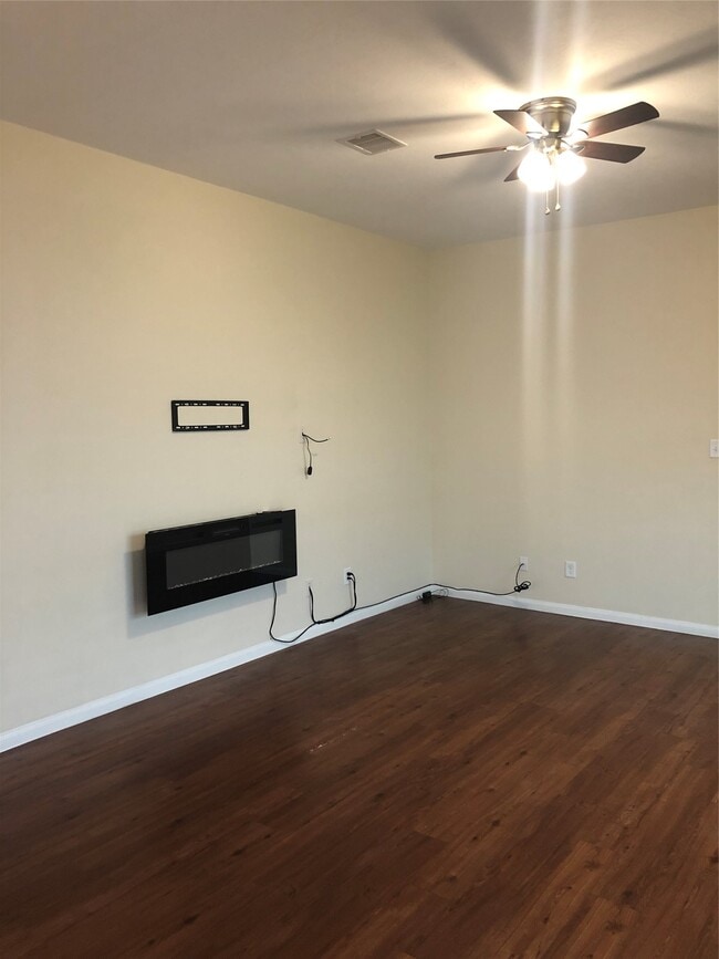 Building Photo - 15535 Kiplands Bend Dr