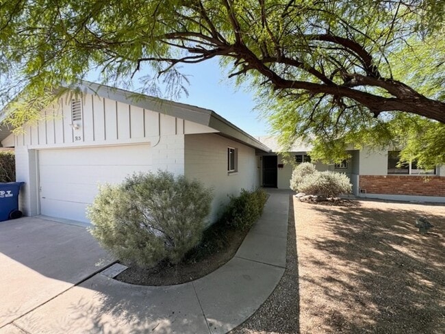 Building Photo - Beautiful Remodeled Tempe Home!