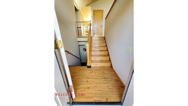 Photo - HUGE 5-BEDROOM home with separate BONUS ROOM for rent!!  Large fenced yard!!!