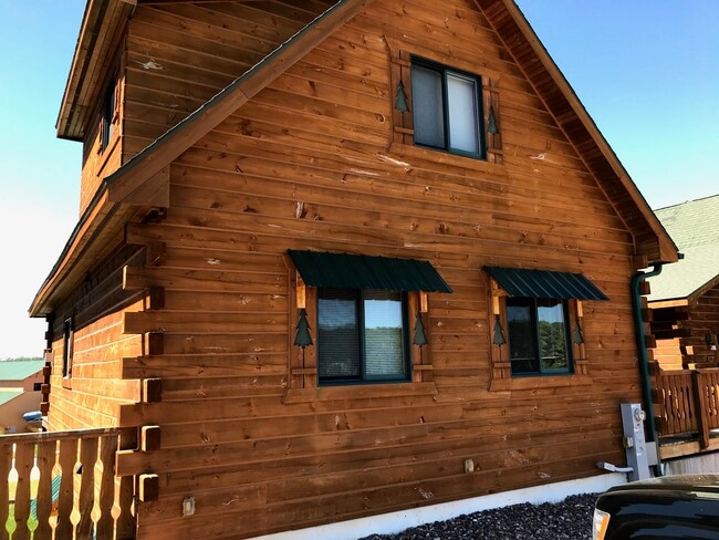 Photo - 313 Hilltop Ct Unidad Lower - Duplex Cabin