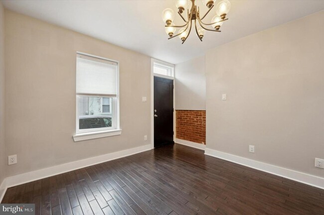 Photo - 436 Cross St Townhome